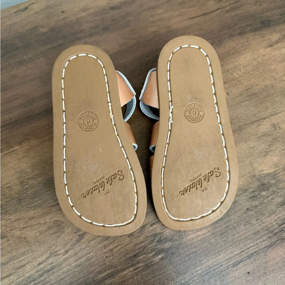saltwater LUXE Metallic Pink Kids Sandals with Ankle Buckle